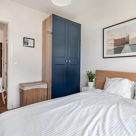 Apartmán Modern - Garden And Free Parking *