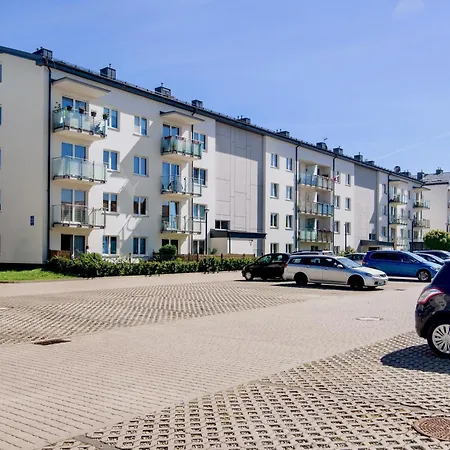 Lägenhet Modern - Garden And Free Parking *